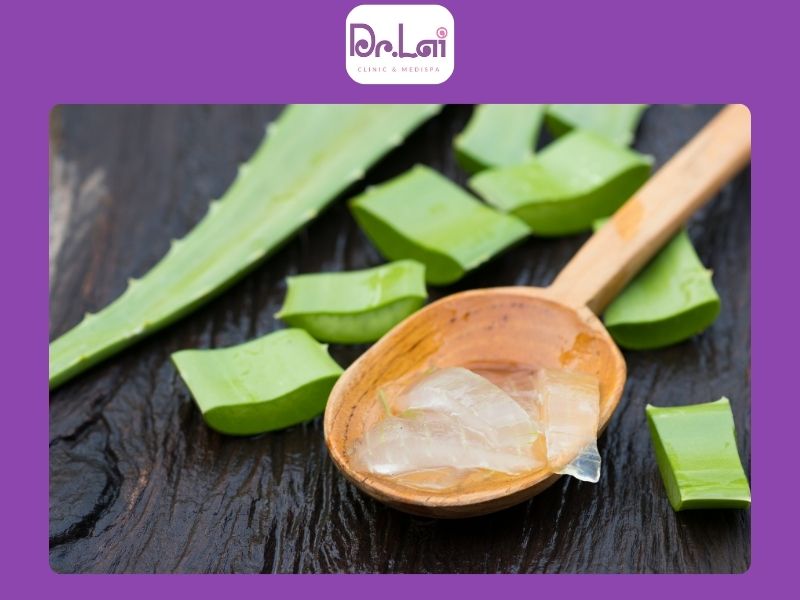 Chữa mụn trứng cá ở mặt tại nhà bằng nha đam