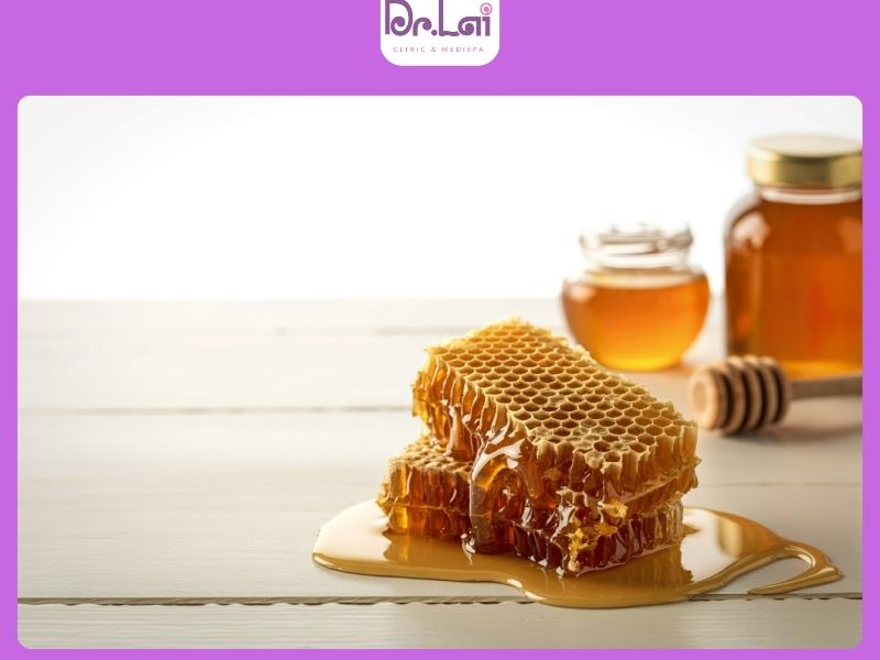 Sử dụng mật ong dưỡng ẩm và phục hồi