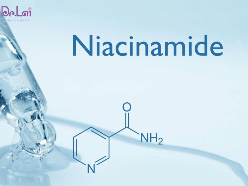 Niacinamide hay còn gọi là vitamin B3 là hoạt chất giúp giảm tình trạng tàn nhang 