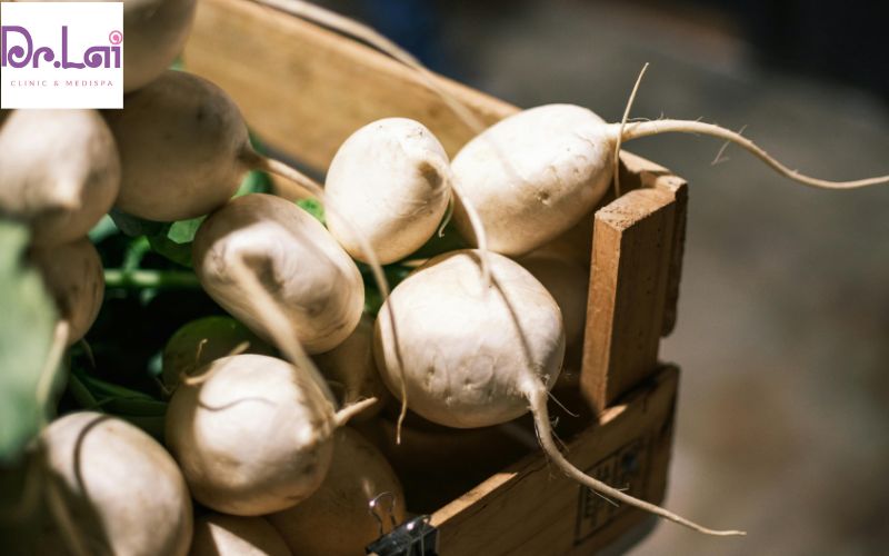 Loại bỏ nốt tàn nhang và nám bằng củ cải trắng